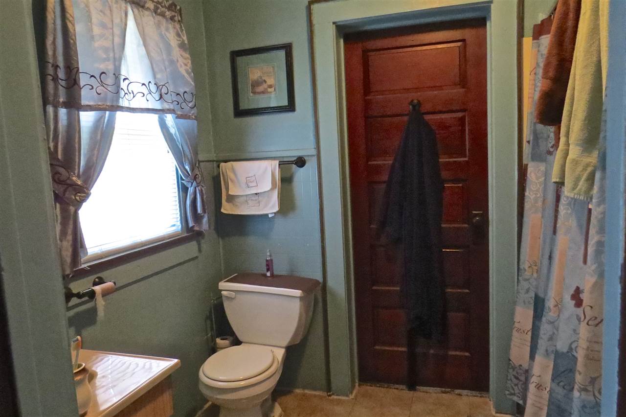 1058 N Harrison St, Frankfort, IN 46041 photo 6