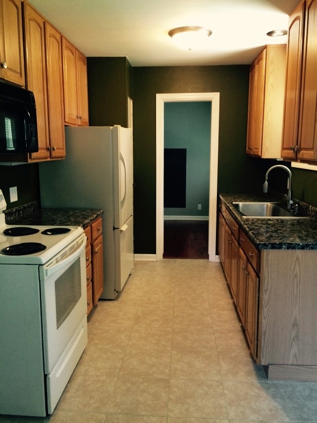 907 Delano Ave, South Bend, IN 46615 photo 8