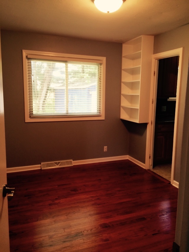 907 Delano Ave, South Bend, IN 46615 photo 12