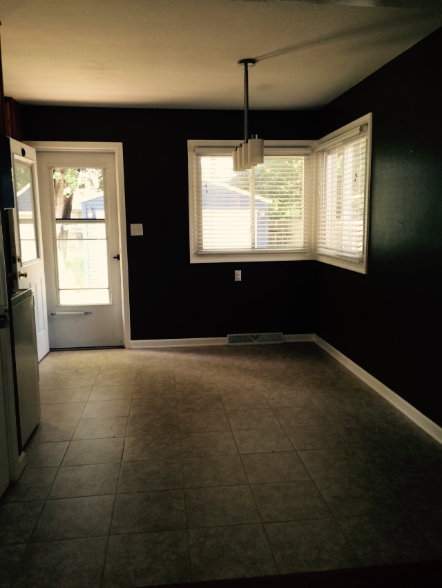 907 Delano Ave, South Bend, IN 46615 photo 4