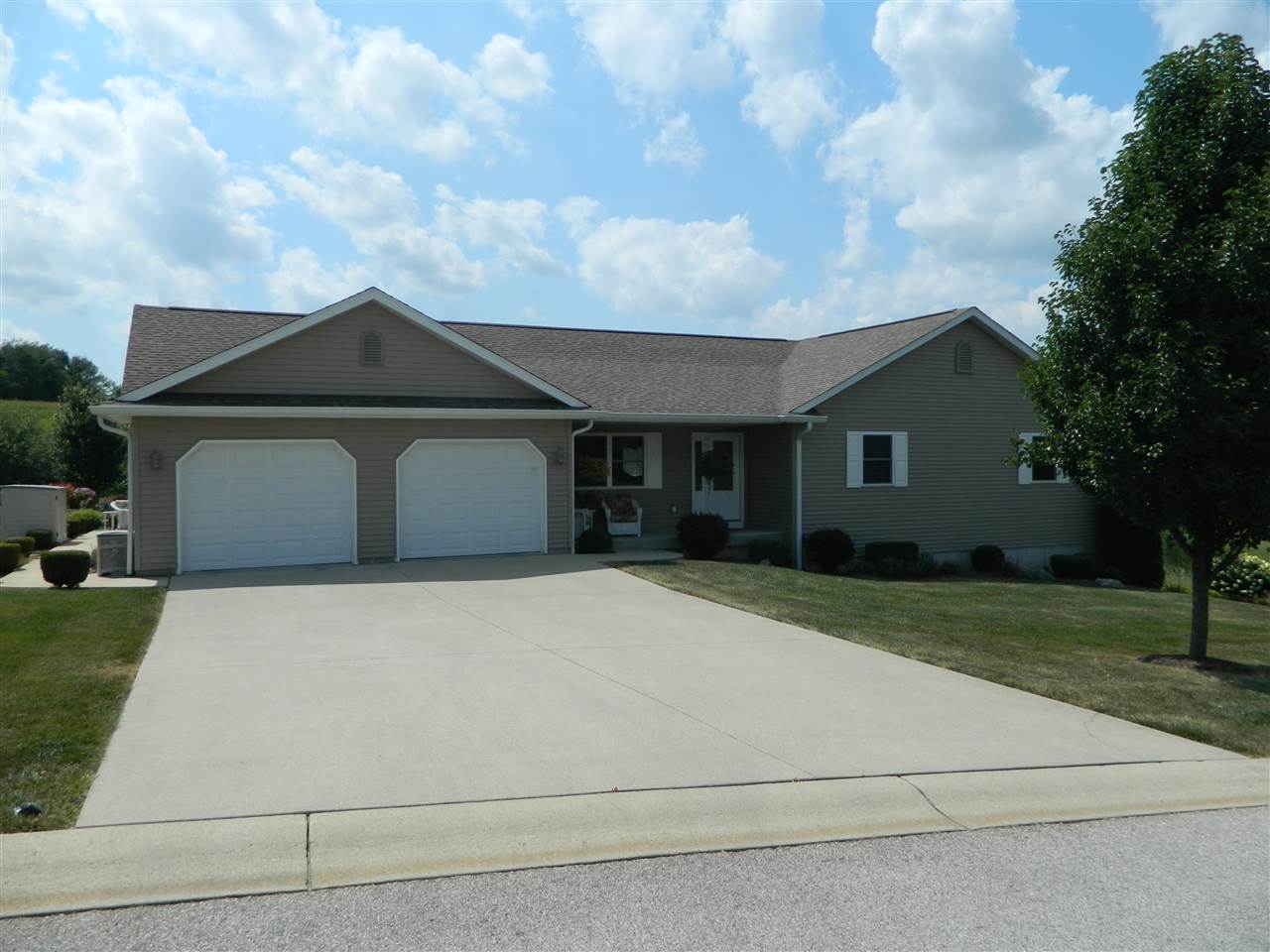 107 Windridge Cir, Bedford, IN 47421 photo 1