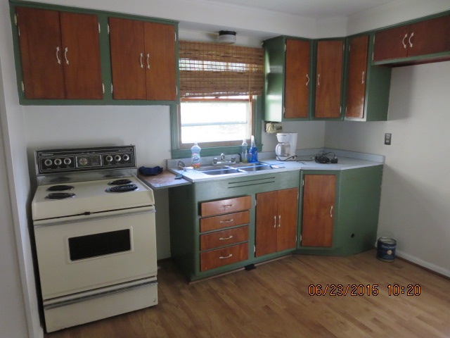 201 E Cherry St, Chandler, IN 47610 photo 3
