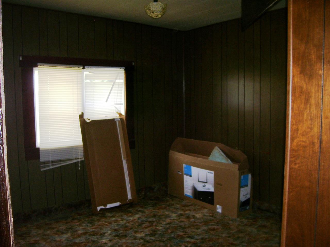 535 E Frank St, Mitchell, IN 47446 photo 8