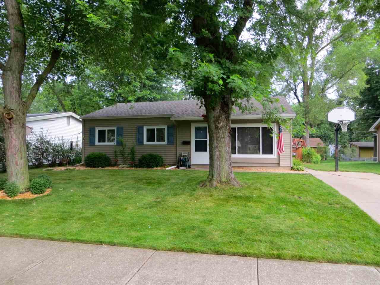 1816 Thornhill Dr, South Bend, IN 46614 photo 1