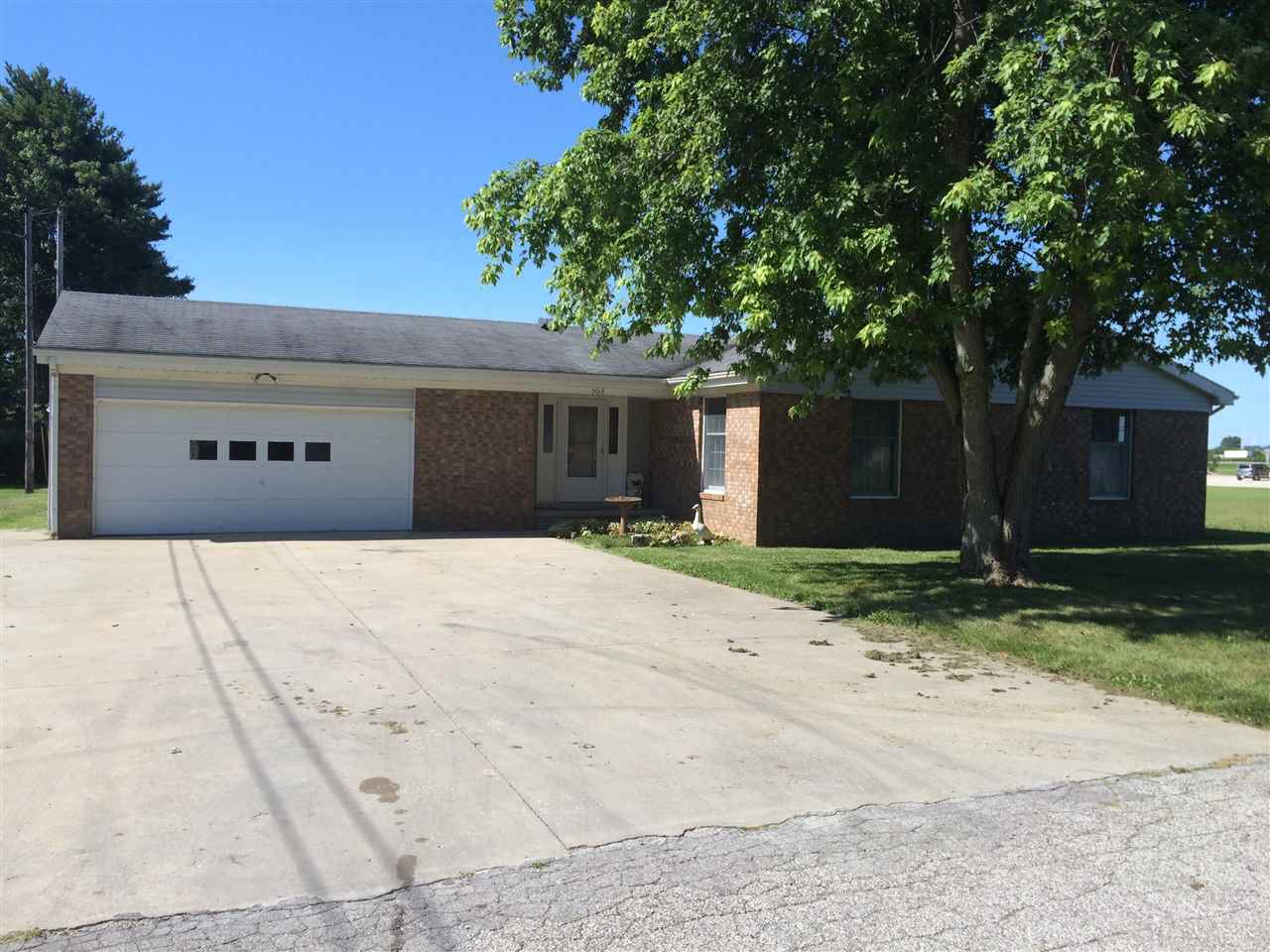 908 E 11th St, Fowler, IN 47944 photo 1
