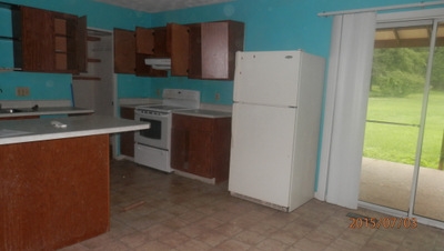 206 N Sycamore St, Huntingburg, IN 47542 photo 6