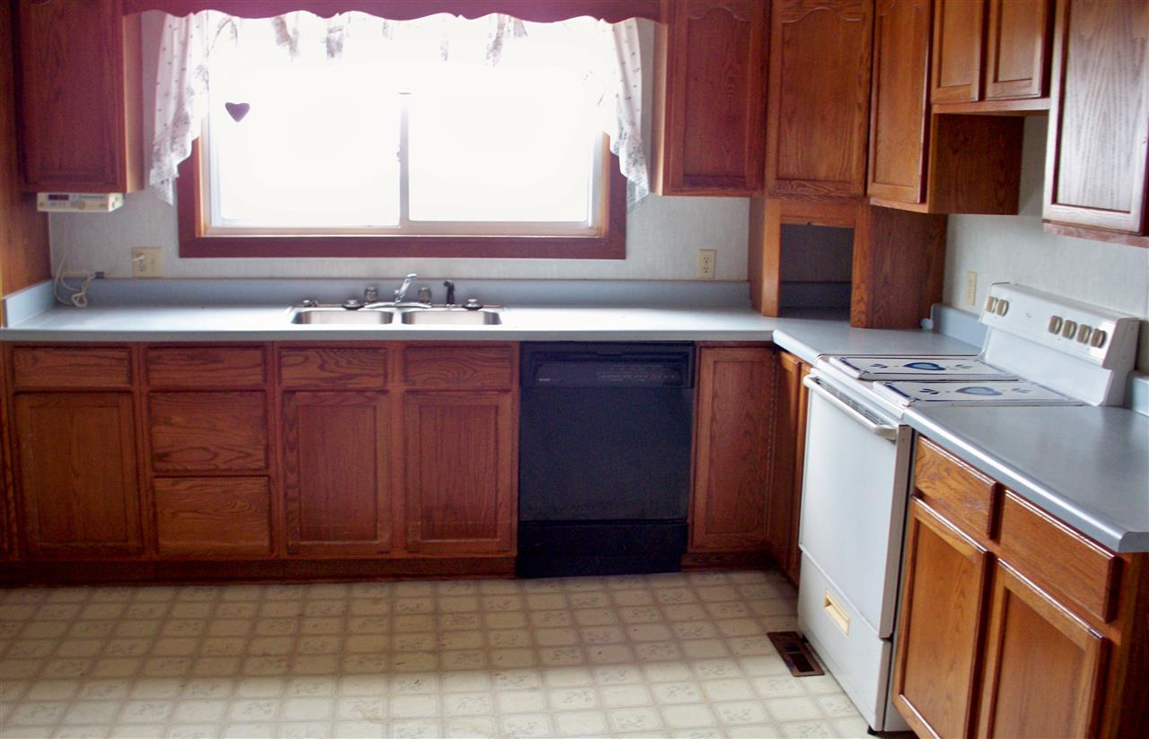 309 E 14th St, Jasper, IN 47546 photo 3