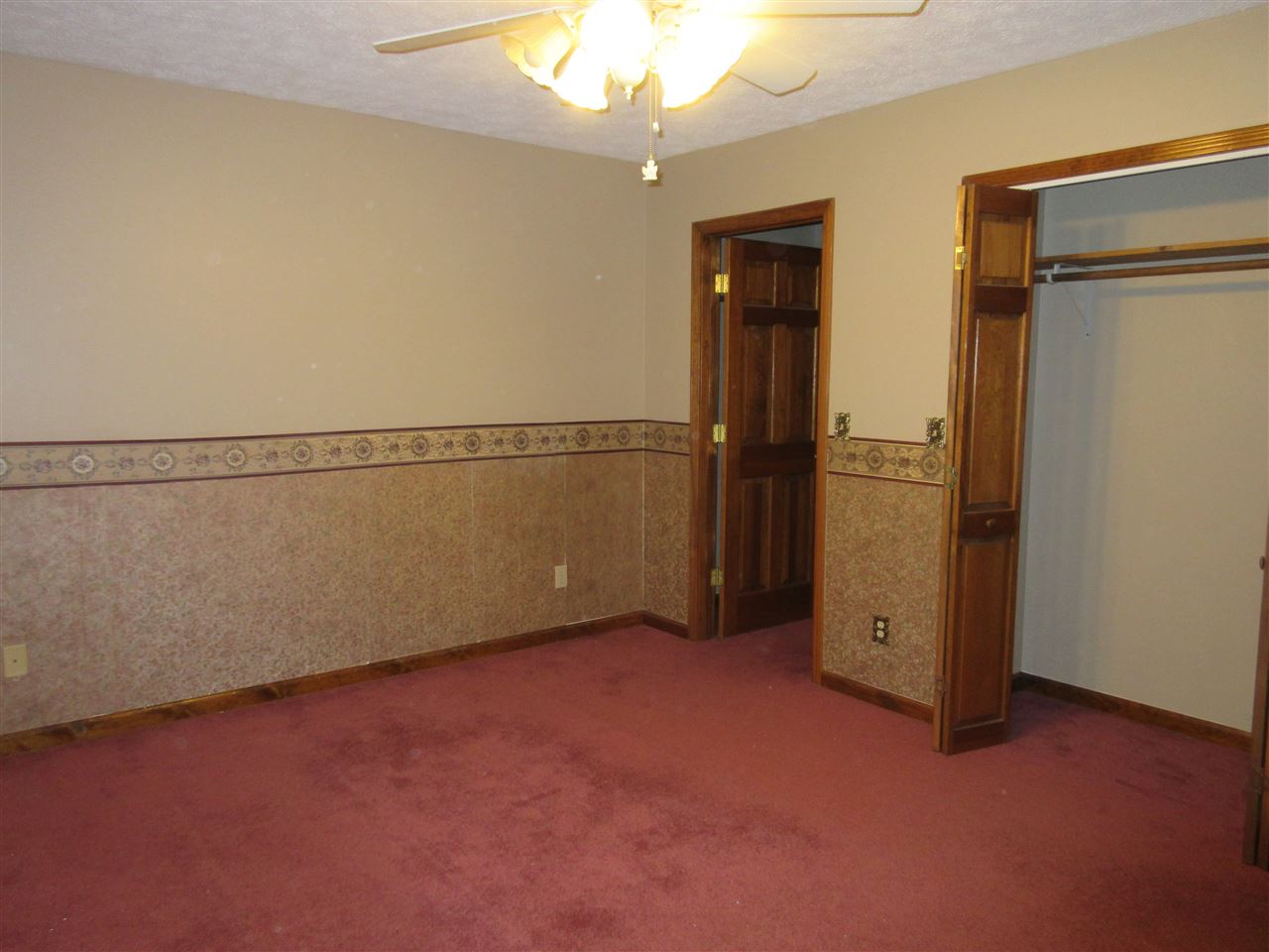 261 Country Estates Dr, Mitchell, IN 47446 photo 6