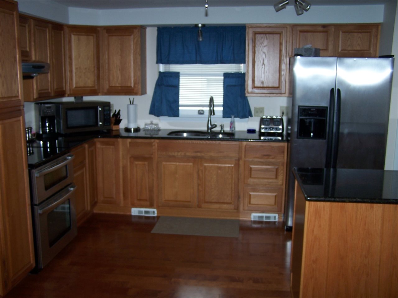 268 E Main, Berne, IN 46711 photo 11