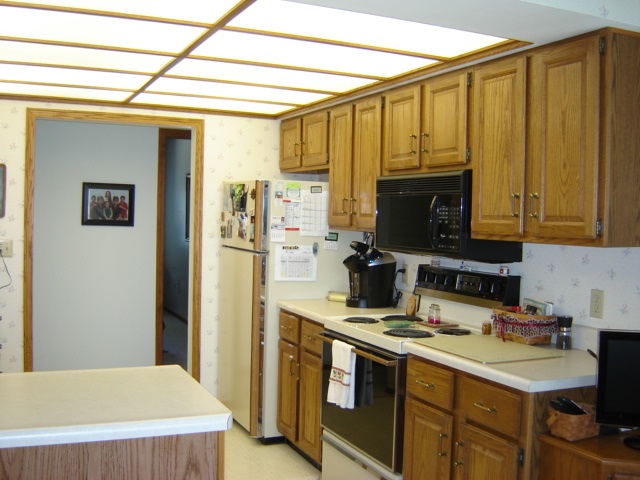 704 E Spring St, Fremont, IN 46737 photo 7