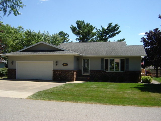 704 E Spring St, Fremont, IN 46737 photo 1