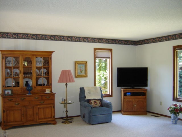 704 E Spring St, Fremont, IN 46737 photo 3