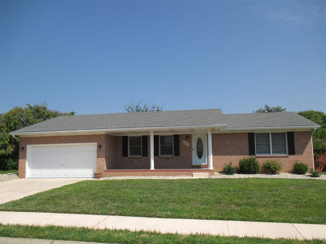 8800 Nevada Dr, Newburgh, IN 47630 photo 1