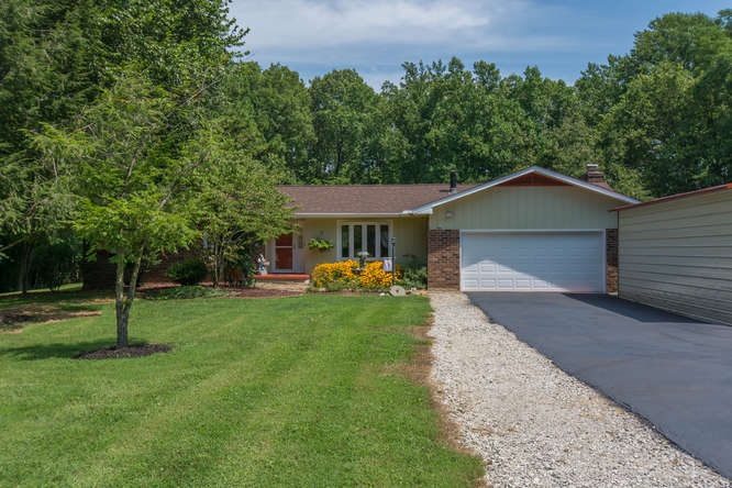 6440 E Gross Rd, Bloomington, IN 47401 photo 1
