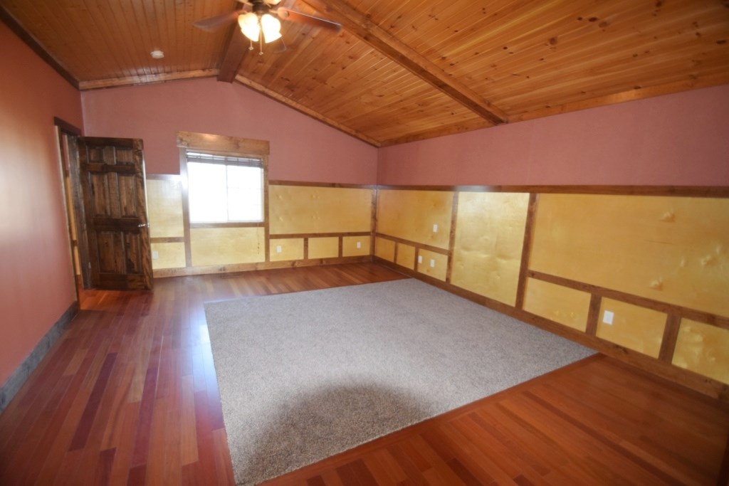 1365 Maple Ln, Nappanee, IN 46550 photo 19