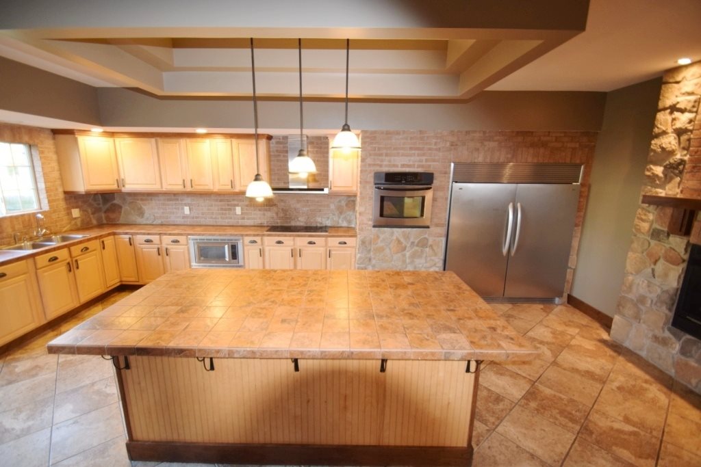 1365 Maple Ln, Nappanee, IN 46550 photo 18
