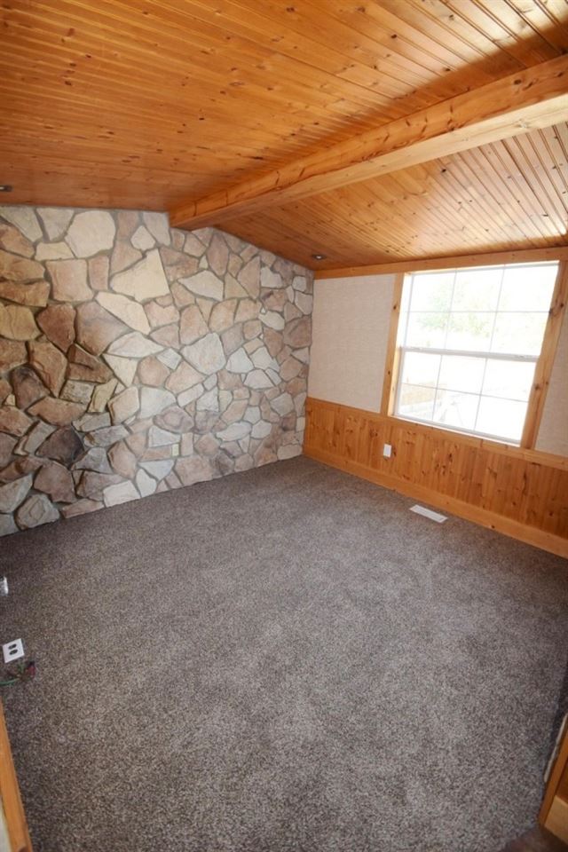 1365 Maple Ln, Nappanee, IN 46550 photo 27
