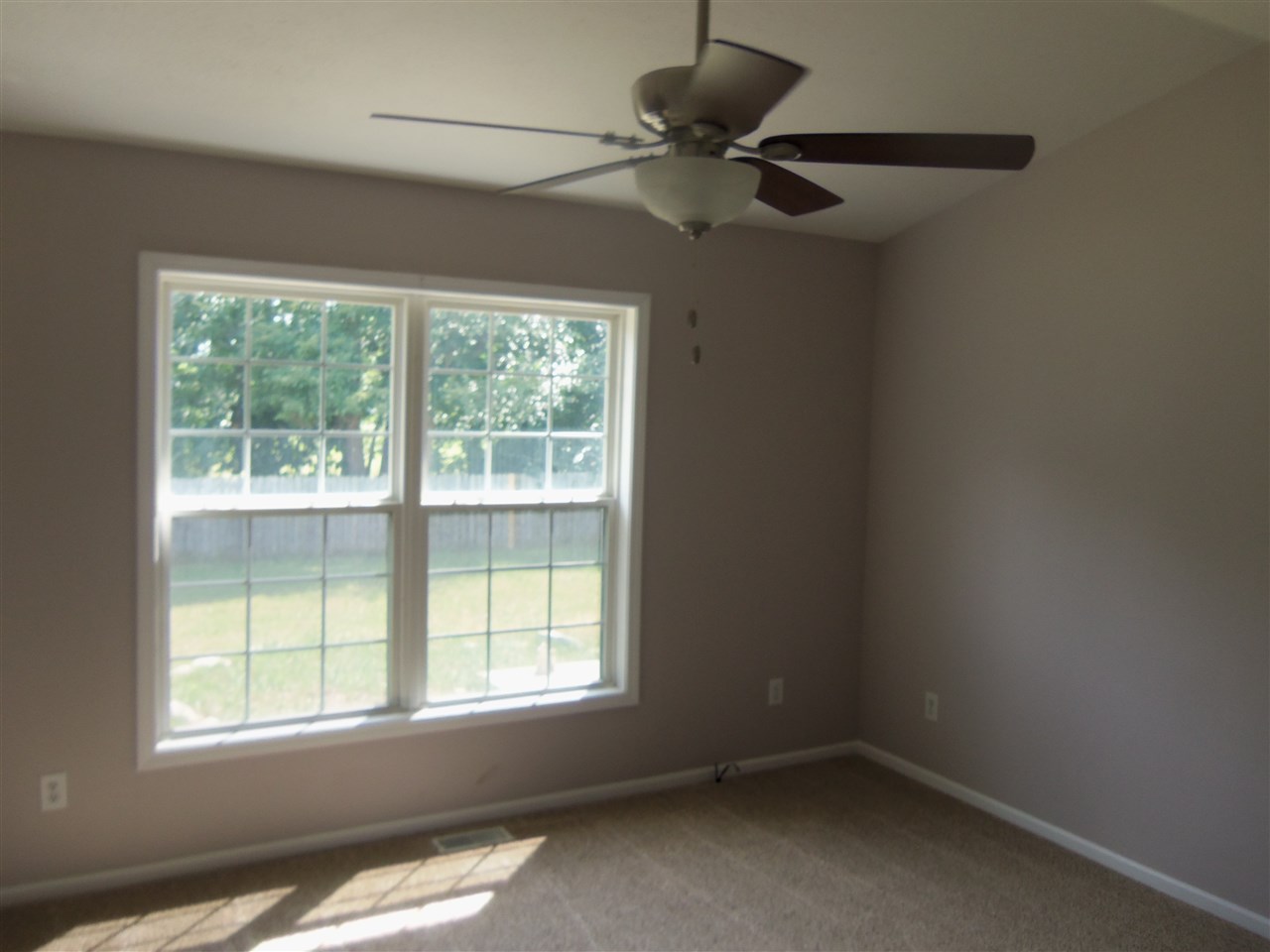 10168 Red Raspberry Ln, Granger, IN 46530 photo 3