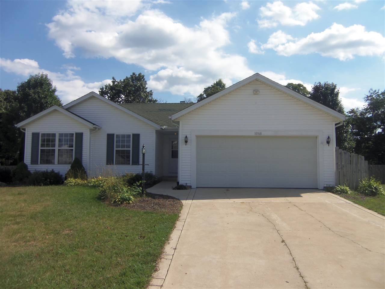 10168 Red Raspberry Ln, Granger, IN 46530 photo 1
