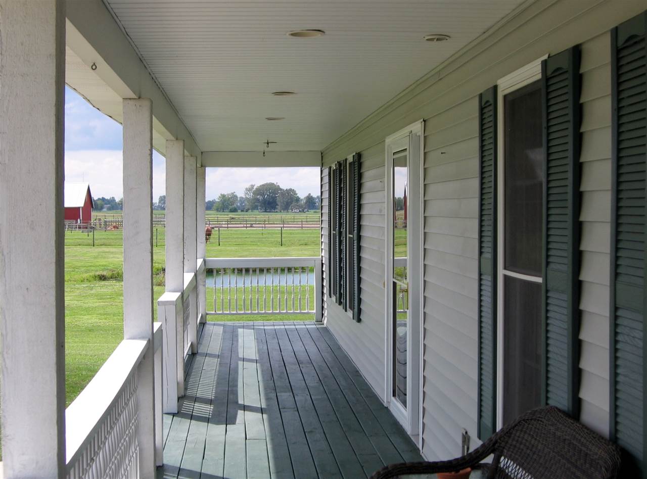 12912 Branstrator Rd, Yoder, IN 46798 photo 2
