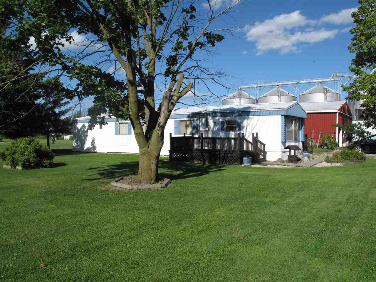 16233 Douglas, Yoder, IN 46798 photo 1