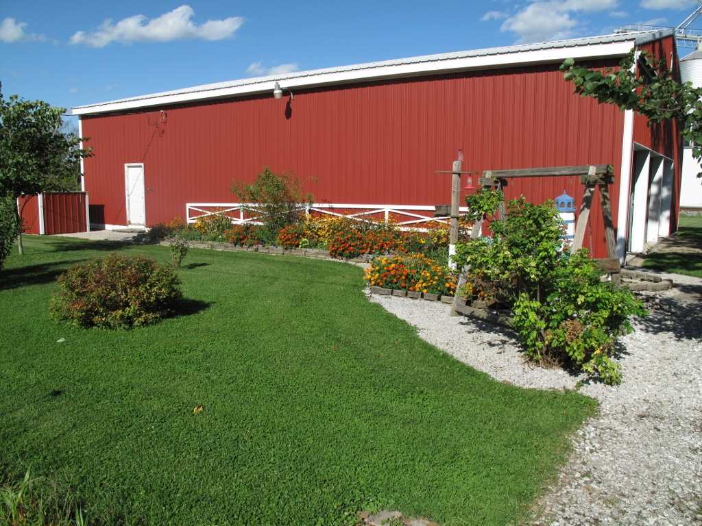 16233 Douglas, Yoder, IN 46798 photo 4