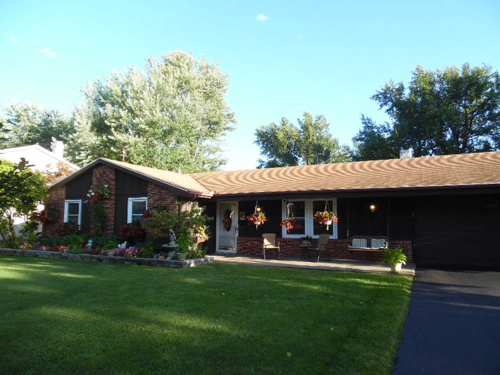 332 Willowbrook Trl, Bluffton, IN 46714 photo 1