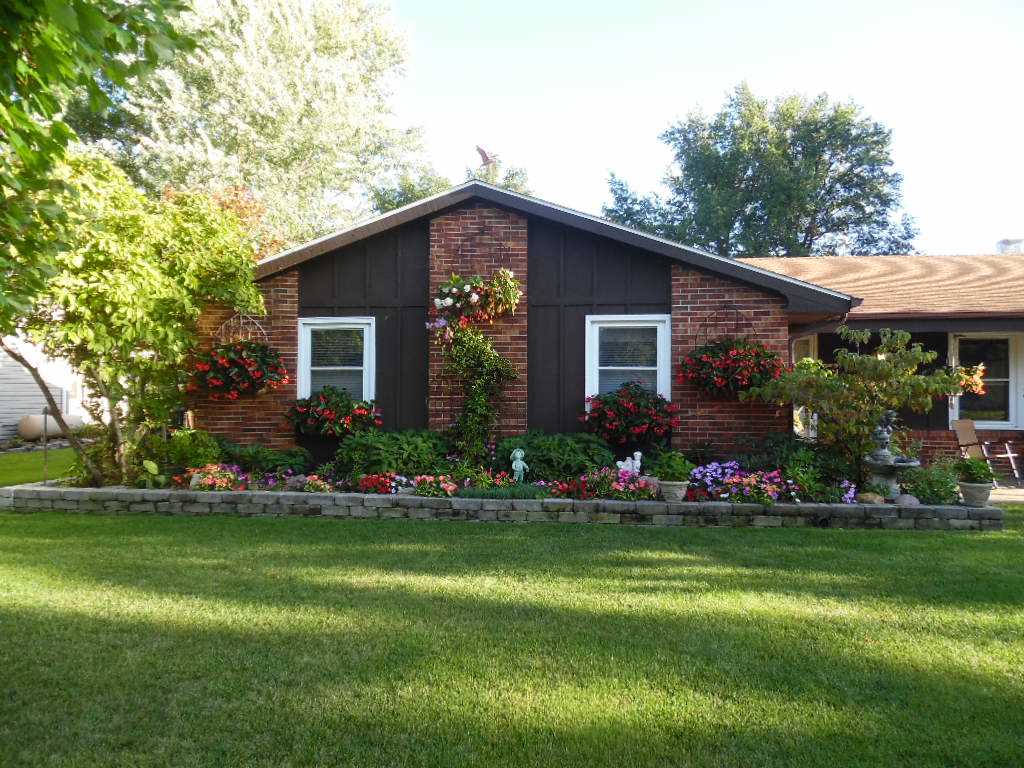332 Willowbrook Trl, Bluffton, IN 46714 photo 2