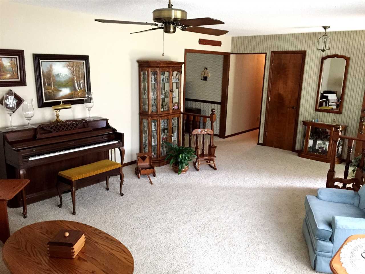 202 E Fox, Wolcott, IN 47995 photo 5