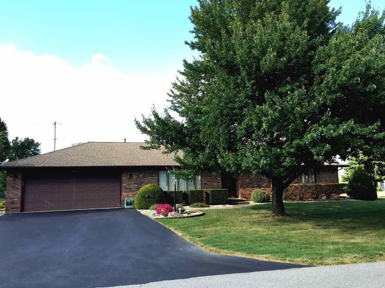 202 E Fox, Wolcott, IN 47995 photo 2