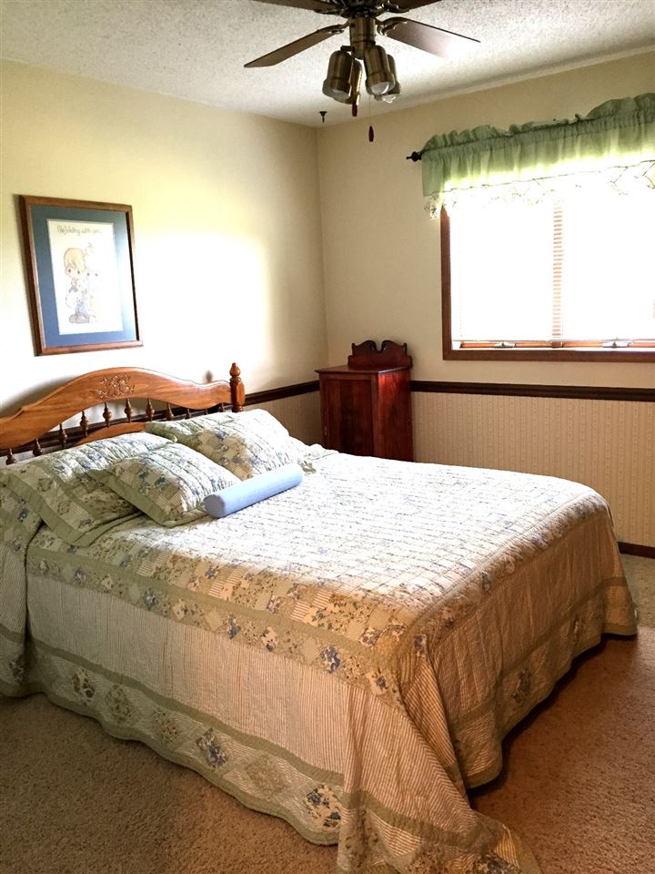 202 E Fox, Wolcott, IN 47995 photo 17