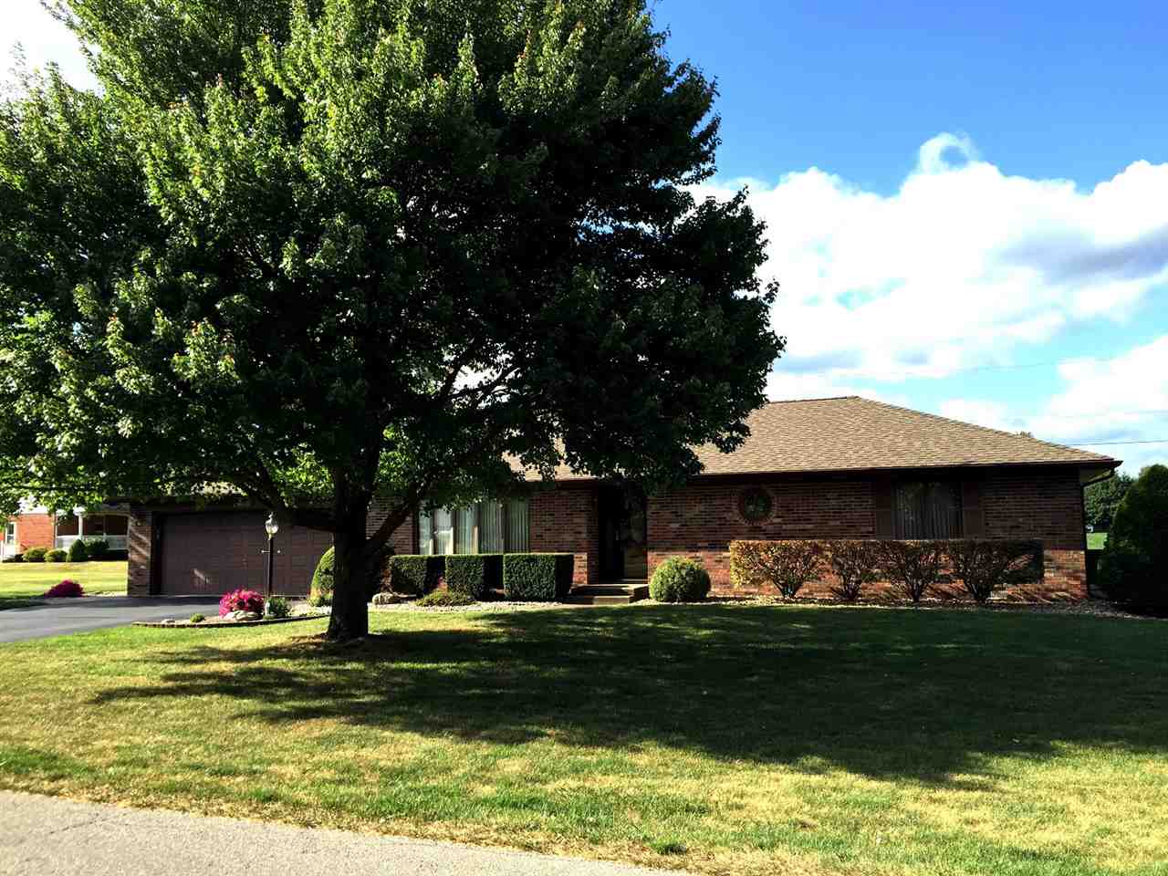 202 E Fox, Wolcott, IN 47995 photo 1