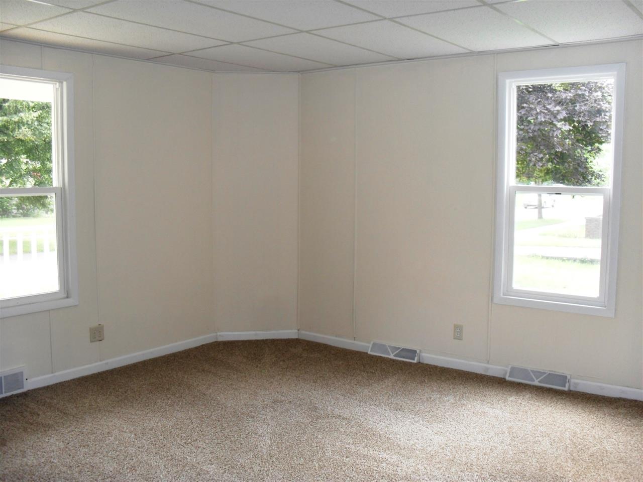 1027 Edwardsburg Ave, Elkhart, IN 46514 photo 7