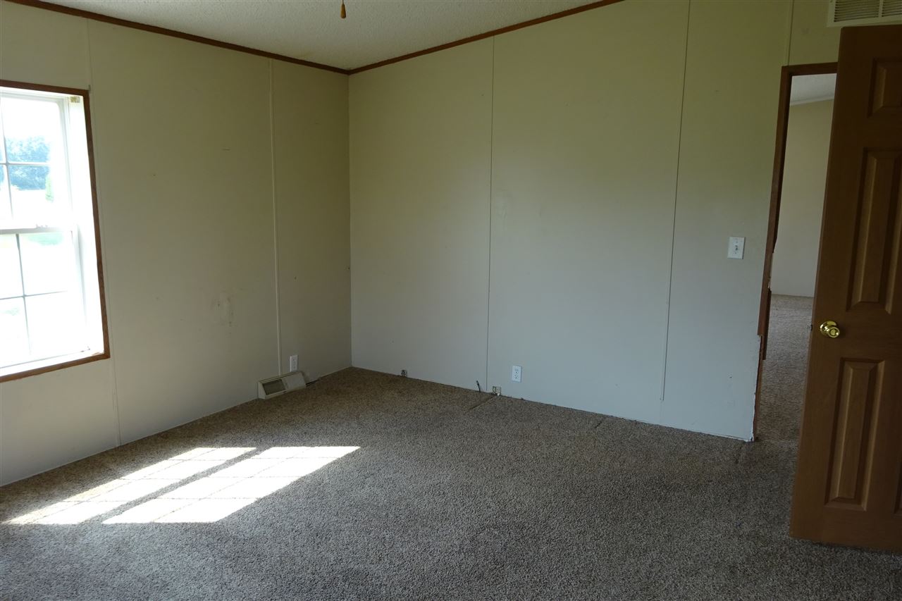 3271 Adele Dr, Rochester, IN 46975 photo 7