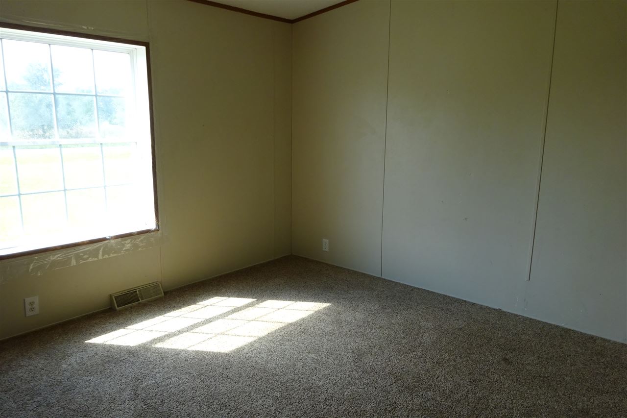 3271 Adele Dr, Rochester, IN 46975 photo 9