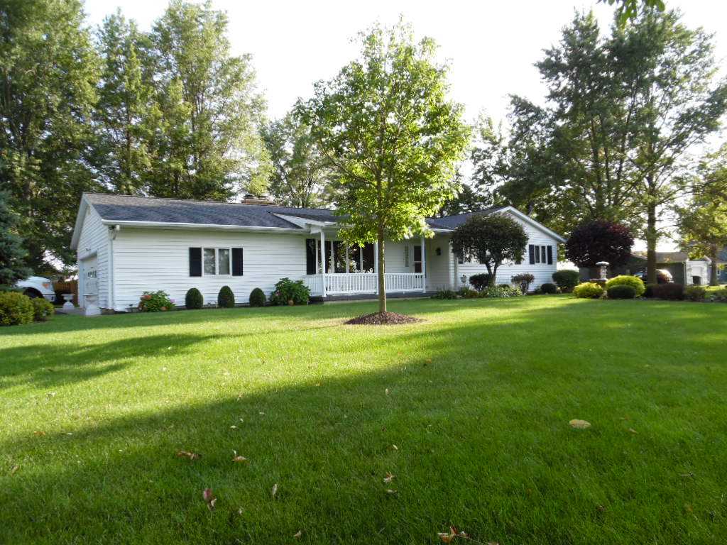884 W 300 S, Bluffton, IN 46714 photo 2
