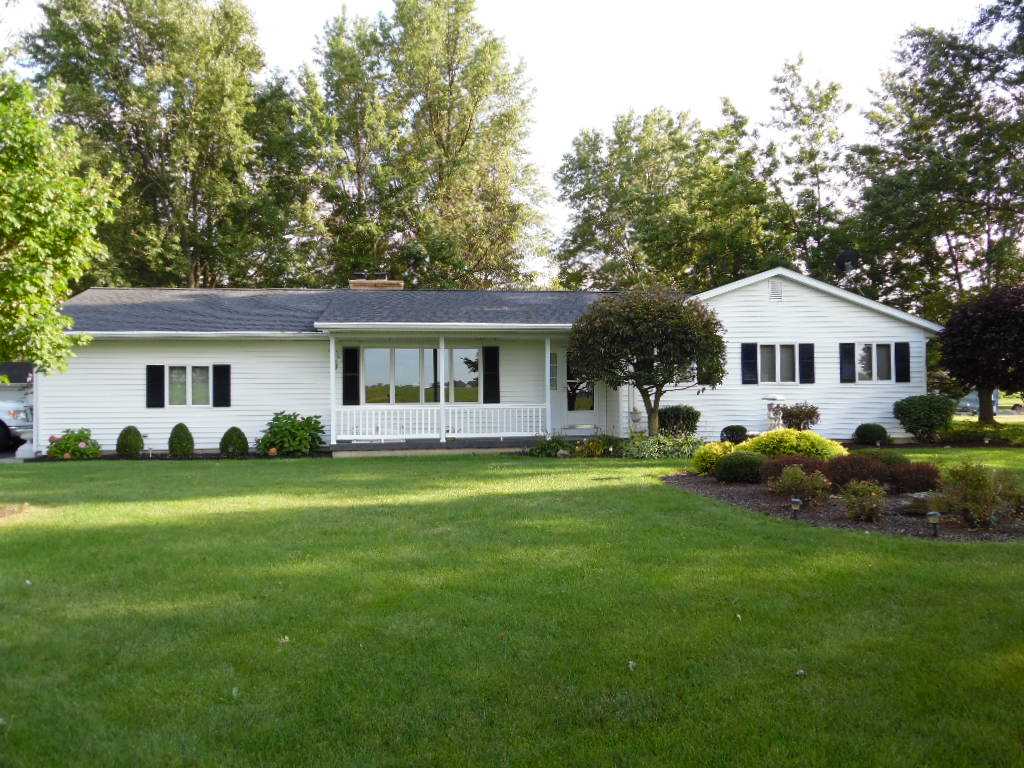 884 W 300 S, Bluffton, IN 46714 photo 1