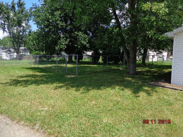 1737 Park St, Huntington, IN 46750 photo 5