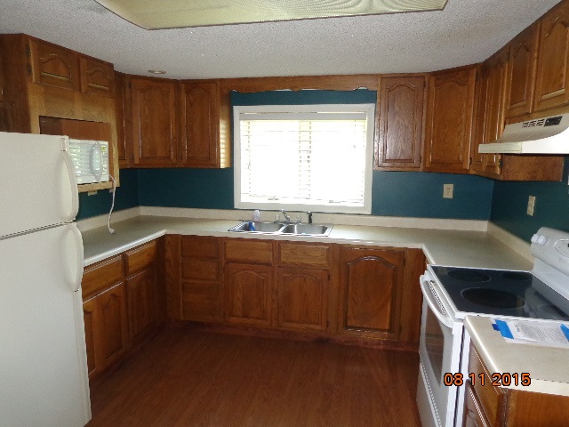1737 Park St, Huntington, IN 46750 photo 8