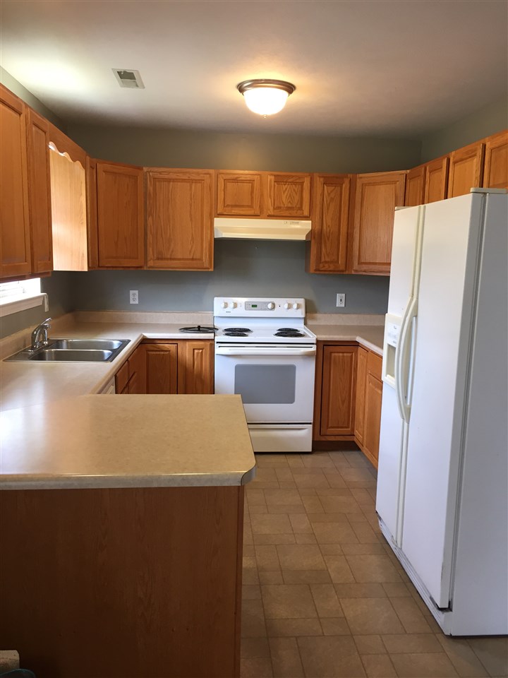 675 Overbrook Dr, Jasper, IN 47546 photo 3