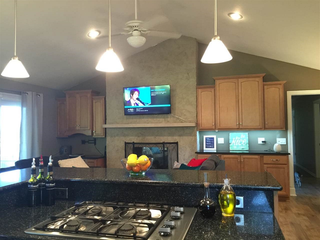 2065 S Parry Dr, Warsaw, IN 46580 photo 4