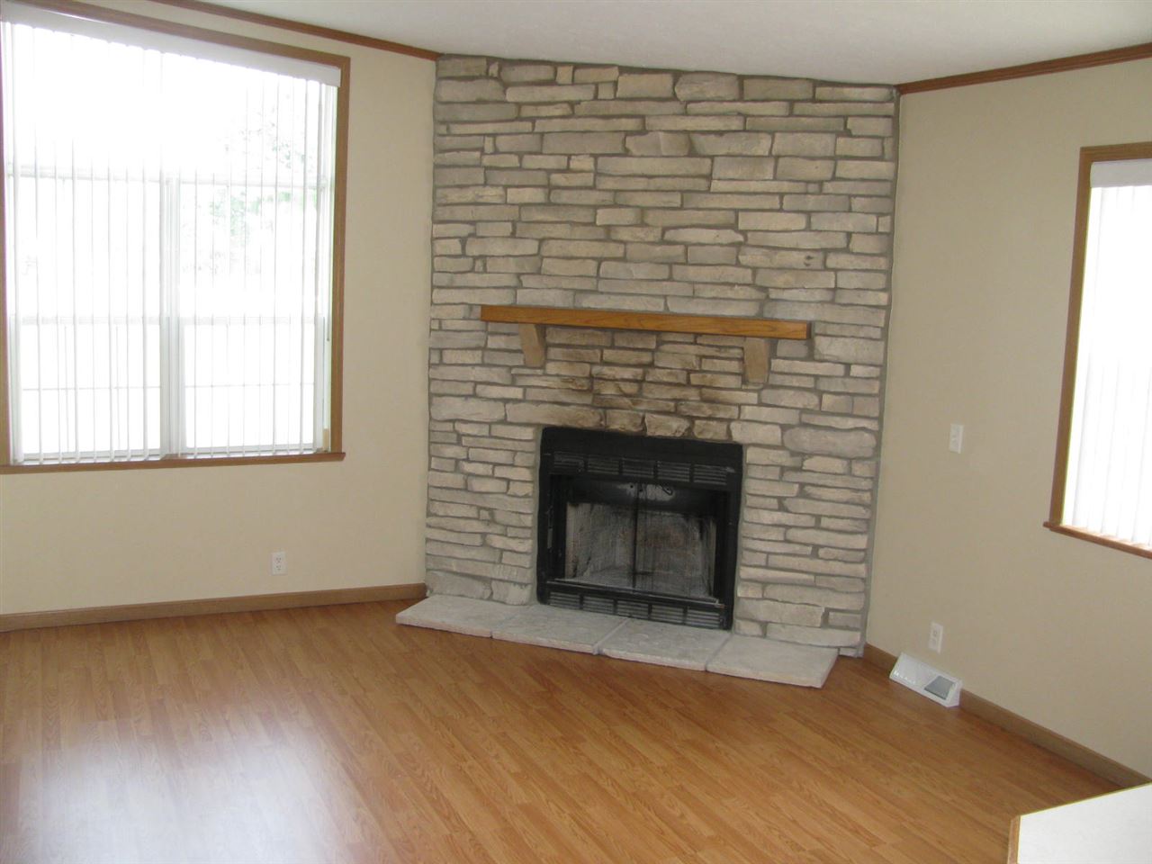 9990 E 400 N, Howe, IN 46746 photo 3