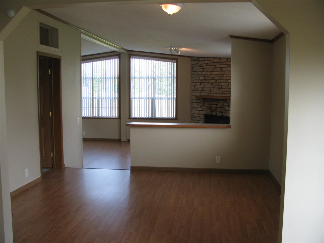 9990 E 400 N, Howe, IN 46746 photo 2