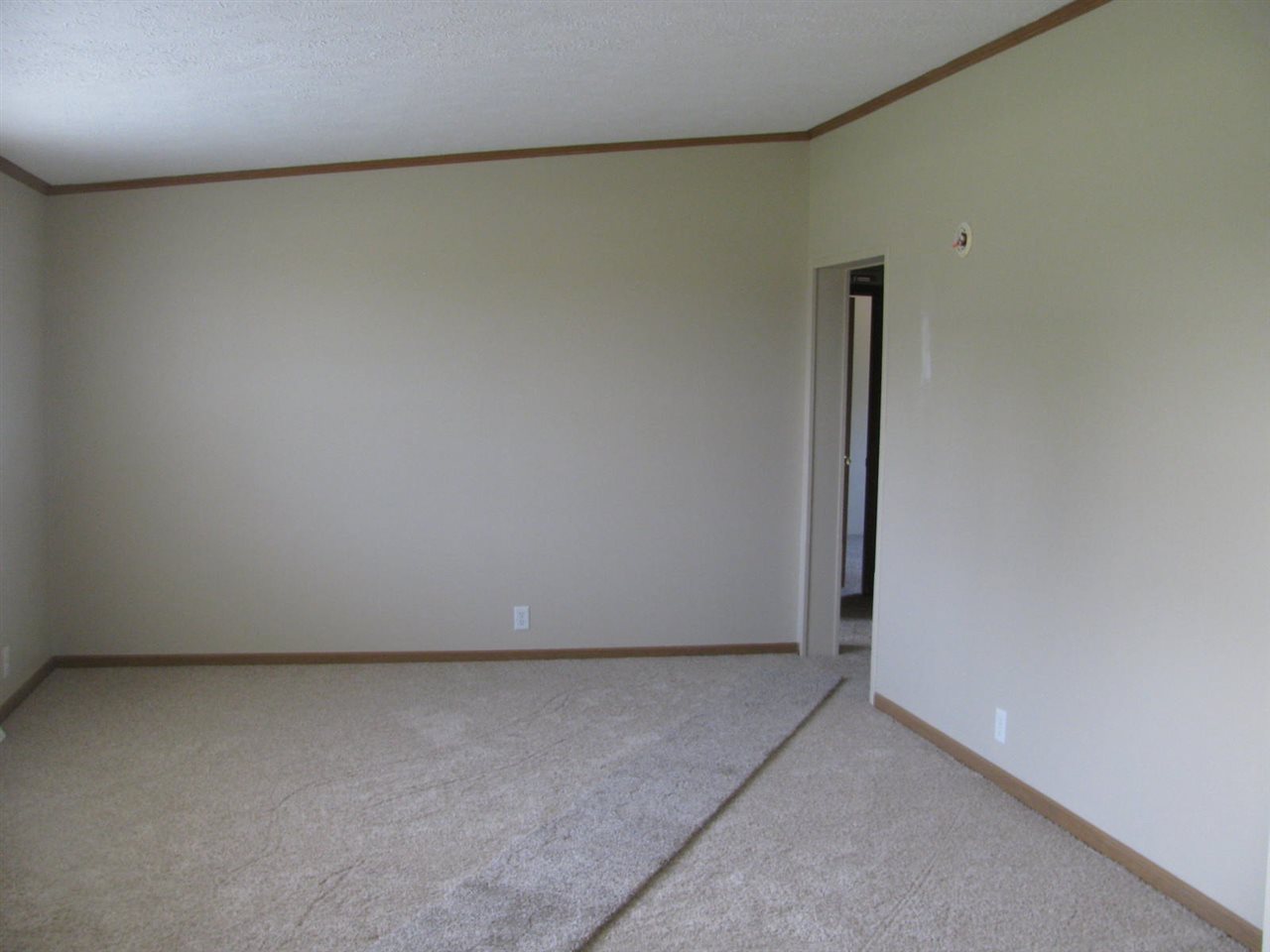 9990 E 400 N, Howe, IN 46746 photo 13