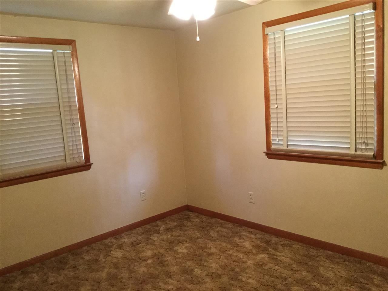 558 Circle Dr, Fairmount, IN 46928 photo 6