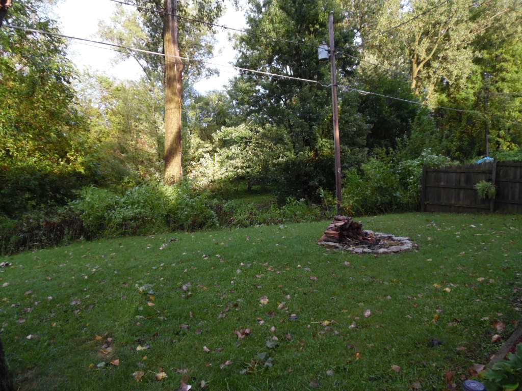 409 Woodcreek Dr, Ossian, IN 46777 photo 7
