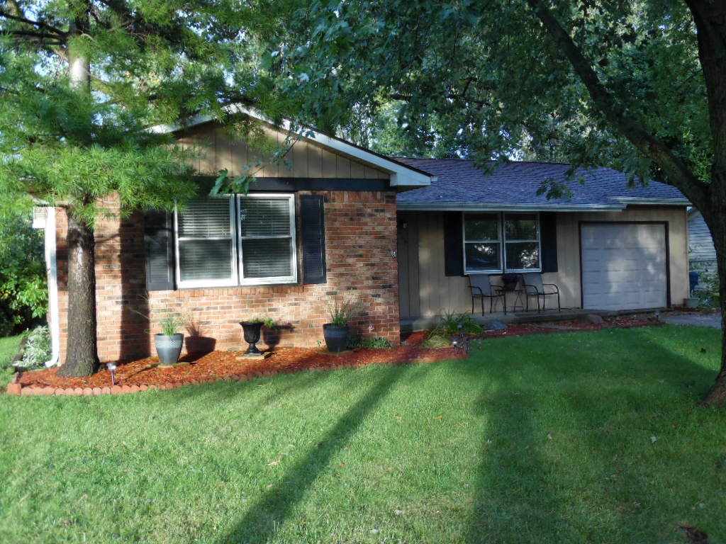 409 Woodcreek Dr, Ossian, IN 46777 photo 4