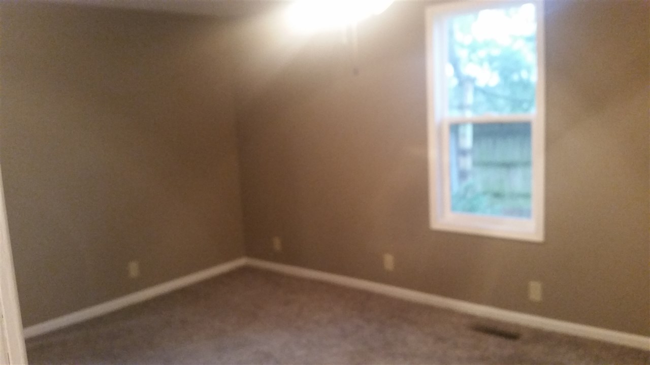 5556 W Gas Line Rd, Frankfort, IN 46041 photo 8