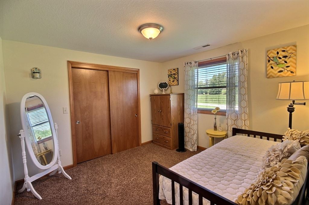 1912 E Gump Rd, Fort Wayne, IN 46845 photo 14