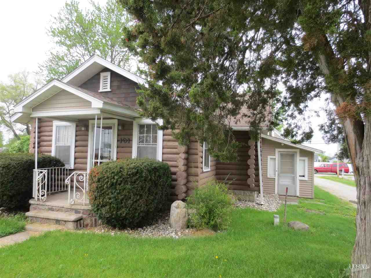 101 N Main St, Laotto, IN 46763 photo 2